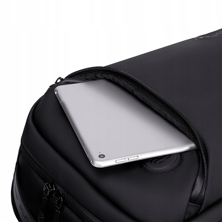 Plecak miejski czarny, biznesowy, na laptop, 25 l, elegancki, idealny do pracy i podróży. Arctic Hunter B00555 Black.