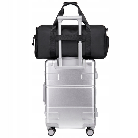 Torba sportowa czarna 25 l miejska, wodoodporna, modna i pojemna na siłownię i podróż. Arctic Hunter LX00537 Black.