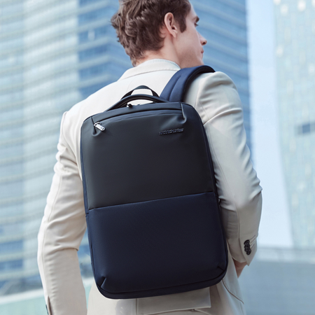 Plecak miejski niebieski, biznesowy, 10 l, na laptopa 15,6", nowoczesny i praktyczny. Arctic Hunter B00681 Blue.