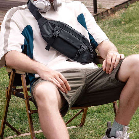 Nerka męska czarna wodoodporna miejska na pas i ramię stylowa funkcjonalna 3,5 L Super Five FXB755Black