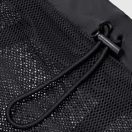 Czarny plecak siatkowy na piłki nożne, koszykowe i siatkowe, 26 l, idealny na treningi i mecze. SUPER FIVE FB760 Black.