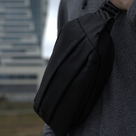 Saszetka nerka męska czarna na ramię wodoodporna miejska stylowa praktyczna nowoczesna 2,8 L Arctic Hunter YB00029Black