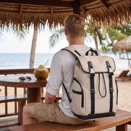 Plecak casual męski z klapą beżowy wiele kiszeni laptop 15,6 pojemny 18 L