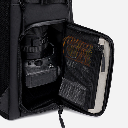 Czarny plecak fotograficzny, 21 l, na sprzęt foto, laptopa i tablet, wodoodporny, podróżny. SUPER FIVE FB721 Black.