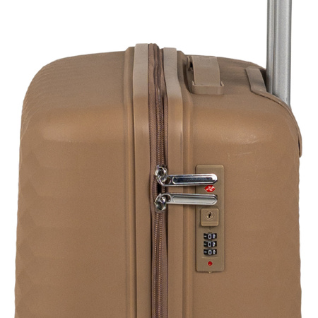 Walizka do samolotu średnia beżowa funkcjonalna walizka podróżna 74L lekka i solidna Wowbag 7900 M champagne