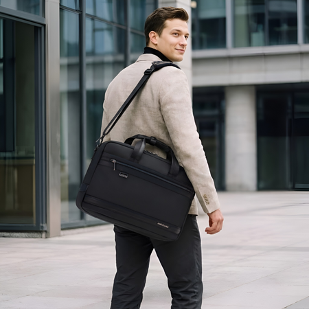 Torba na ramię czarna na laptop 15,6 na A4 9L biznesowa do pracy na studia