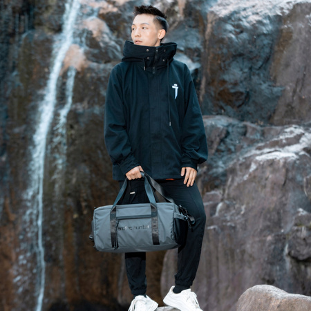 Szara torba sportowa 25 l uniwersalna, trwała i wodoodporna do pracy i na trening. Arctic Hunter LX00537 Grey.