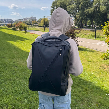 Plecak szkolny czarny  nowoczesny z USB dla chłopaków i dziewczyn - do pracy na studia  VIO BK91109 black