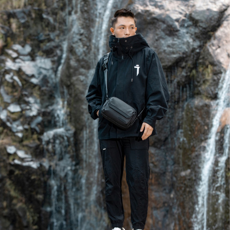 Torebka listonoszka czarna miejska elegancka wodoodporna na ramię stylowa damska męska 3 l Arctic Hunter YB00518Black