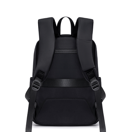 Czarny plecak miejski damski, wodoodporny, 9,8 l, na laptopa 13", elegancki i praktyczny. CHANTARIA CB769black.