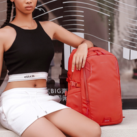 Plecak miejski czerwony, wodoodporny, na laptop. Idealny do pracy, na studia i w podróże. 22 l. SUPER FIVE FB700 Red