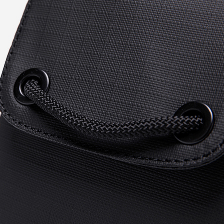 Saszetka damska biała mini wodoodporna torebka miejska na ramię kompaktowa 0,8 l FKB525White