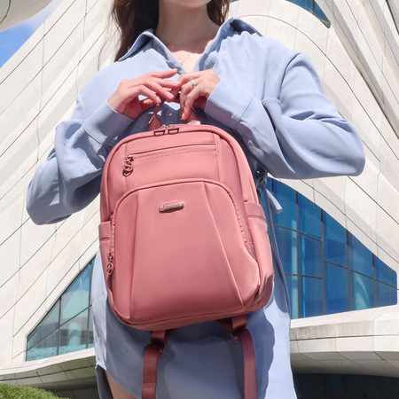 Plecak miejski damski różowy, 9,3 l. Wodoodporny i elegancki, na iPada 10,9". Na studia i co dzień. CHANTRIA CB770rose.
