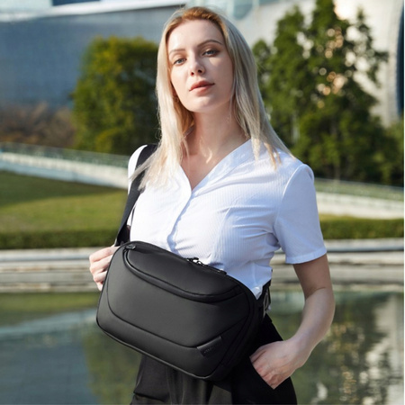 Saszetka nerka męska damska czarna na ramię wodoodporna miejska stylowa funkcjonalna torba 4 L Arctic Hunter Y00561Black