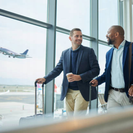 Walizka średnia ciemnoszara solidna walizka do samolotu na kółkach trwała i praktyczna 65L Wowbag 7905 M dark grey