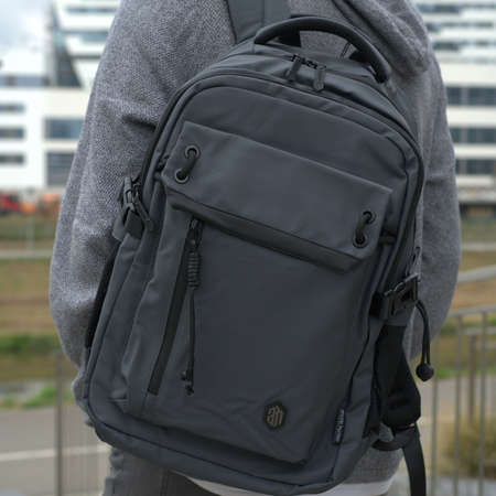 Szary plecak miejski młodzieżowy, na laptop, 25 l, idealny do studiów, na uczelnię i do pracy. Arctic Hunter B00531 Grey.