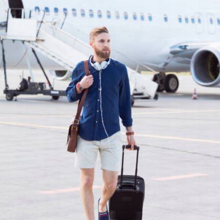 Walizka podróżna duża czarna na kółkach – pojemna, elegancka i wytrzymała do samolotu Wowbag 6910 L black