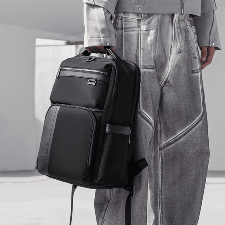 Plecak miejski czarny elegancki do pracy nowoczesny pojemny na laptopa 15,6" Arctic Hunter B00808 black