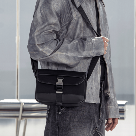 Torebka na ramię, mała, męsko-damska listonoszka,na dokumenty,na co dzień Arctic Hunter KB00828 black