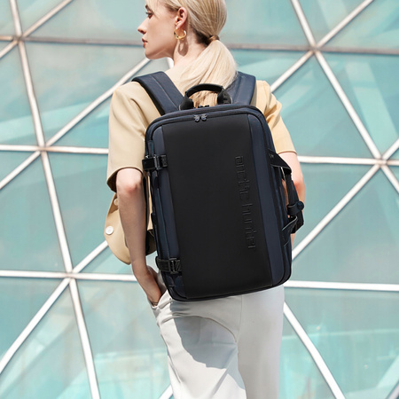 Czarny plecak miejski podróżny biznesowy,  na laptop 15,6", 18 l,  pojemny i funkcjonalny. Arctic Hunter B00540 Black.
