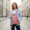 Różowy damski plecak wygodny kobiecy z etui na słuchawki na co dzień ipad