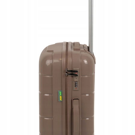 Walizka na kółkach beżowa – średnia, polipropylenowa, modna i trwała, komfortowa i elegancka  Wowbag 6910 M champagne