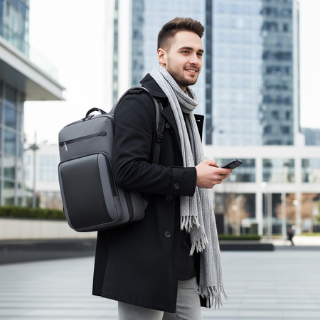 Plecak miejski męski szary na laptop 15,6" na co dzień do pracy do samolotu