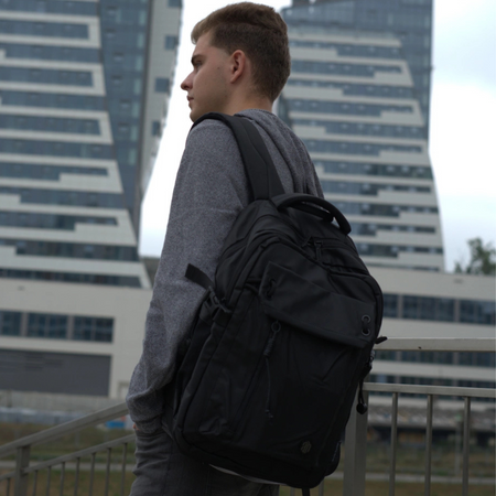 Czarny plecak miejski młodzieżowy, 25 l, wodoodporny, na laptopa 15,6", stylowy, na co dzień. Arctic Hunter B00531Black.