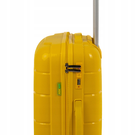 Walizka podróżna żółta – średnia, lekka i odporna, ciche kółka 360°, solidna i praktyczna do samolotu Wowbag 6910 M yellow