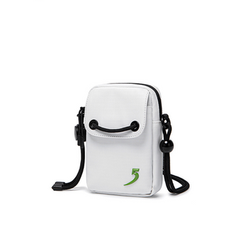 Saszetka damska biała mini wodoodporna torebka miejska na ramię kompaktowa 0,8 l FKB525White