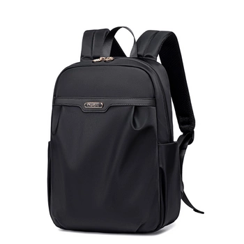 Czarny plecak miejski damski, wodoodporny, 9,8 l, na laptopa 13", elegancki i praktyczny. CHANTARIA CB769black.